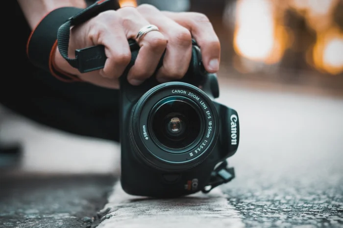 Зеркальный фотоаппарат Canon EOS 250D Kit